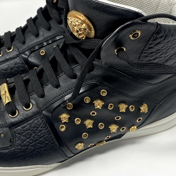 Versace High Top Gold Stud Sneakers – Size: 44 - Picture 4 of 7